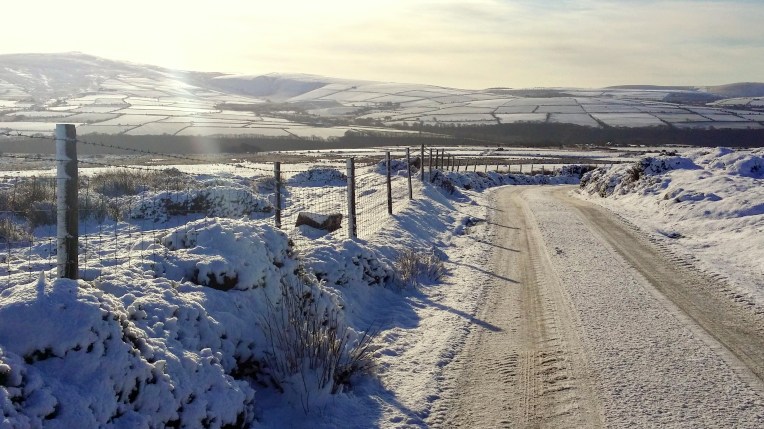 Snowy road to Ffald y Brenin
