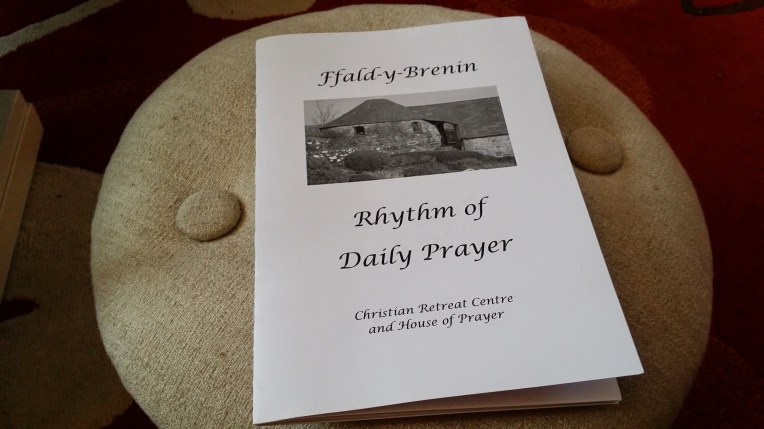 Ffald y Brenin Daily Prayer Book